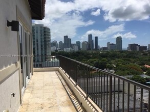 2701 SW 3rd Ave, Unit PH3 in Miami, FL - Building Photo - Building Photo