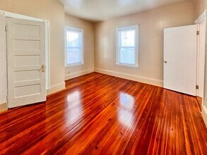 35 Morris St in Everett, MA - Building Photo - Building Photo