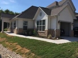 12200 Abbey Glen Ln, Unit 5200-B204 in Austin, TX - Building Photo