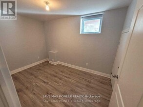 11 Ivor Cres in Brampton, ON - Building Photo - Building Photo