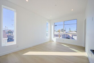 5709 Auckland Ave in Los Angeles, CA - Building Photo - Building Photo