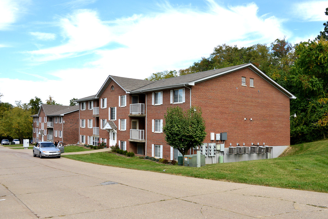 Canterbury Glen in Fort Mitchell, KY - Building Photo