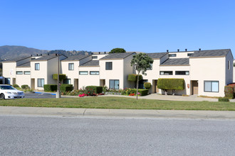 350 C St Apartments in South San Francisco, CA - Building Photo - Building Photo