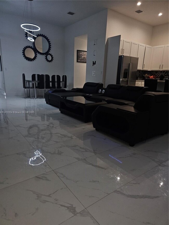 14573 SW 23rd Ter in Miami, FL - Building Photo - Building Photo