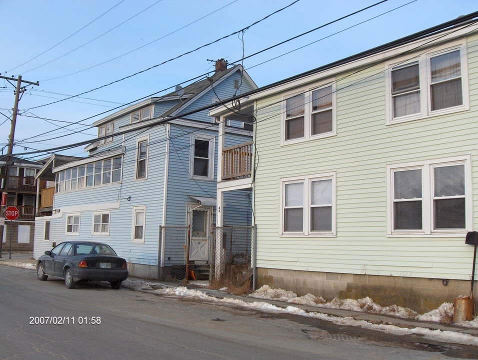 14 Ocean St in Salisbury, MA - Foto de edificio