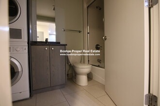 557 Columbus Ave, Unit b3 in Boston, MA - Foto de edificio - Building Photo