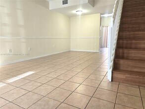 209 NW 109th Ave in Miami, FL - Building Photo - Building Photo