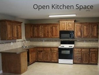 303 Cooper Blvd in Warrensburg, MO - Building Photo - Building Photo