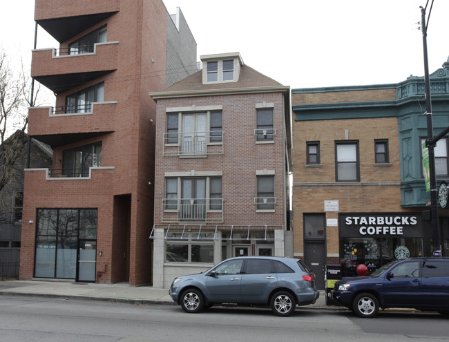 2155 W Belmont Ave in Chicago, IL - Foto de edificio - Building Photo