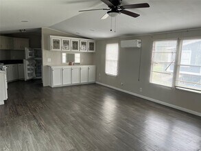 25083 Billy Lee Dr in New Caney, TX - Building Photo - Building Photo