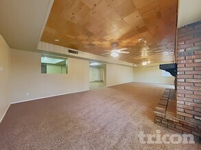 6258 W Wolf St in Phoenix, AZ - Building Photo - Building Photo