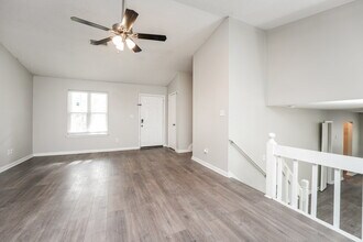 5178 Scarbrough Ln in Stone Mountain, GA - Building Photo - Building Photo