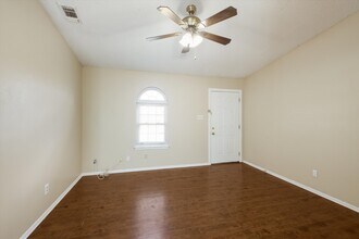 638 Hood St in San Antonio, TX - Building Photo - Building Photo