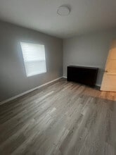 10841 Washington Ave in Lynwood, CA - Building Photo - Building Photo