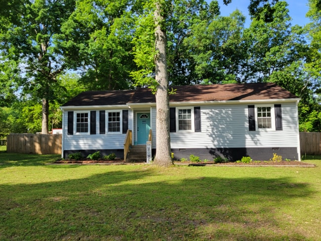 property at 3904 Robert E Lee Dr