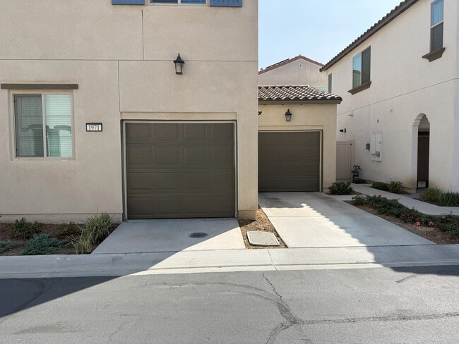 1971 S Ambrosia Way in San Bernardino, CA - Building Photo - Building Photo