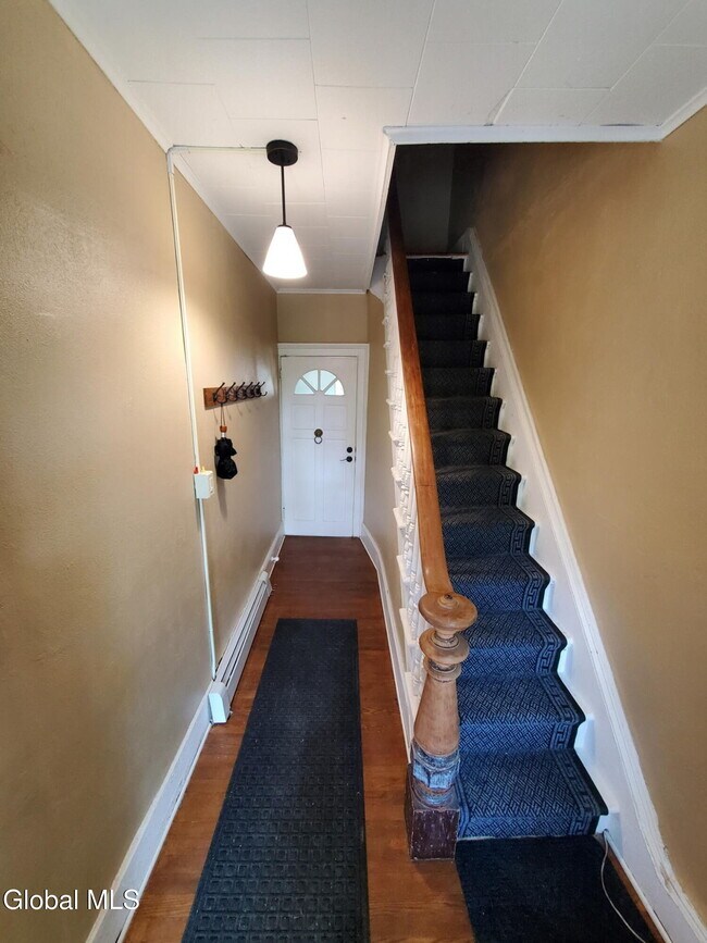 2 Lawrence St in Rensselaer, NY - Building Photo - Building Photo