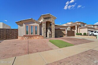 14805 Holly Springs in El Paso, TX - Building Photo - Building Photo