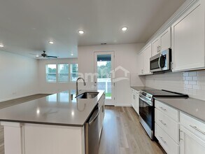 5036 Washington St SE in Olympia, WA - Foto de edificio - Building Photo