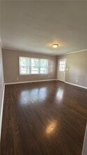 2039 Brewer Blvd SW in Atlanta, GA - Building Photo - Building Photo
