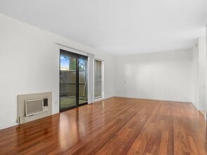 925 Fulton Ave-Unit -427 in Sacramento, CA - Building Photo - Building Photo