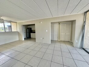 300 Miracle Strip Pkwy SW in Fort Walton Beach, FL - Building Photo - Building Photo