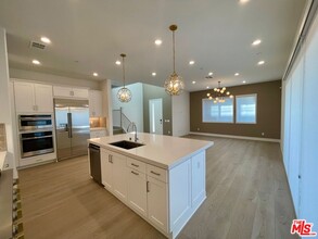 26666 Beartown Ln in Valencia, CA - Building Photo - Building Photo