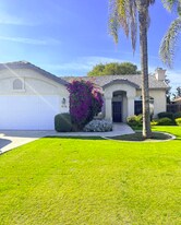 3205 Kennewick Ln in Bakersfield, CA - Building Photo