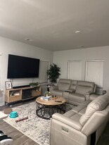 8758 Silver Perch Ln in North Charleston, SC - Building Photo