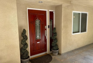 6221 Monterey Rd, Unit 103 in Los Angeles, CA - Foto de edificio - Building Photo