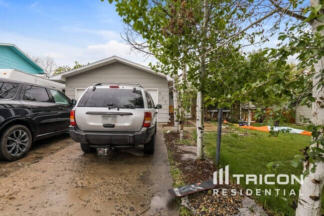 property at 505 E 40th St