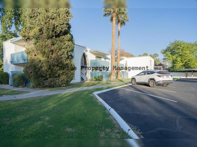 5135 N 10th St in Phoenix, AZ - Foto de edificio - Building Photo