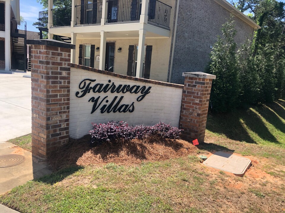 244 N Fairway Dr in Diamondhead, MS - Building Photo