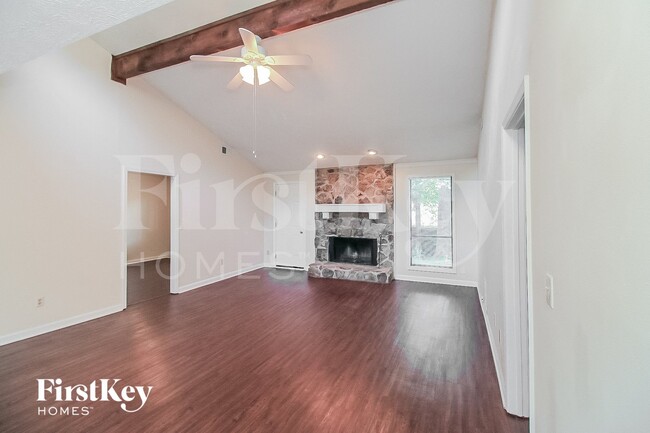 205 Lanyard Loop in Peachtree City, GA - Foto de edificio - Building Photo