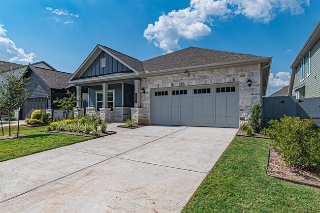 8322 Red Shiner Wy