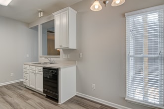 5972 Hollow Wood Ct in Winston-Salem, NC - Building Photo - Building Photo