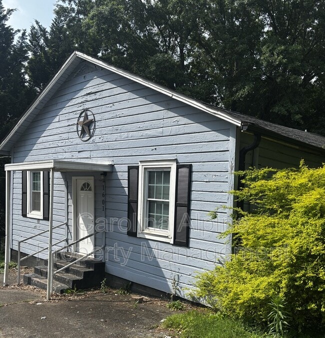 1601 Collinston Dr in Gastonia, NC - Building Photo - Building Photo