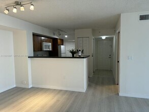 11145 SW 6th St in Pembroke Pines, FL - Building Photo - Building Photo