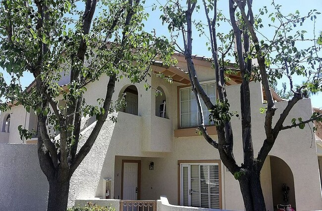 26541 Las Palmas in Laguna Hills, CA - Building Photo - Building Photo
