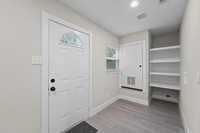 8129 Linda Vista Rd photo'