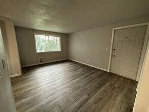 26211 SE 424th St in Enumclaw, WA - Building Photo - Building Photo