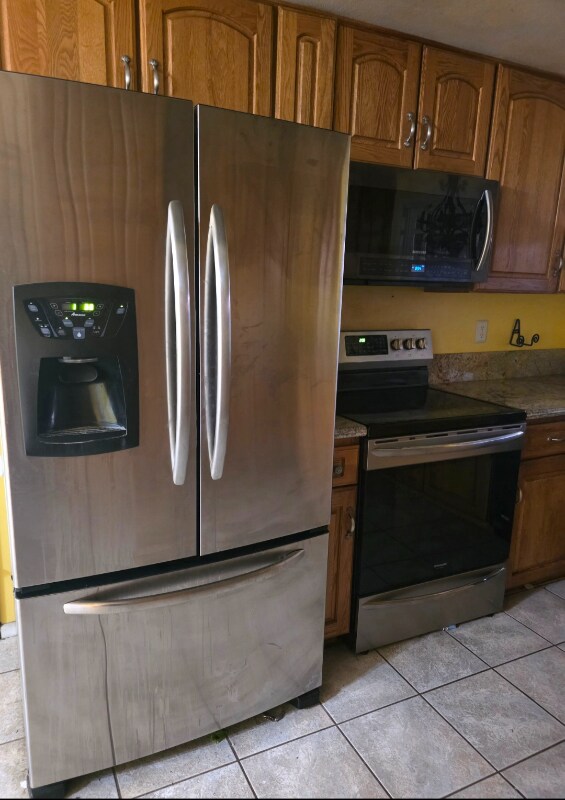 3154 Valaria Dr N in Highland, CA - Building Photo - Building Photo