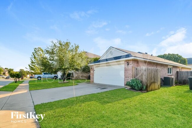 10756 Irish Glen Trail in Haslet, TX - Building Photo - Building Photo