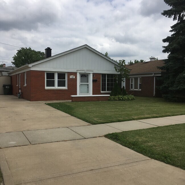 11551 S Kedzie Ave Rentals in Park, IL