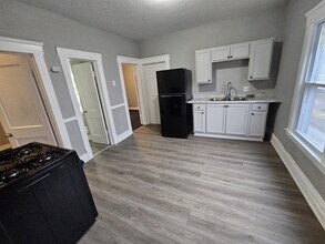 4110 E 64th St in Cleveland, OH - Building Photo - Building Photo