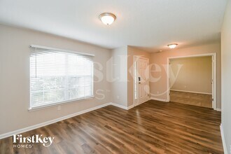 11910 Pikeville Ct in Jacksonville, FL - Foto de edificio - Building Photo