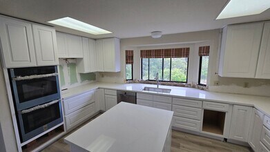 1365 Watertrough Rd in Sebastopol, CA - Building Photo - Building Photo