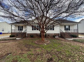 5170 Deveron St in Greenville, NC - Building Photo