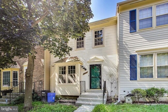 property at 3027 Mozart Dr