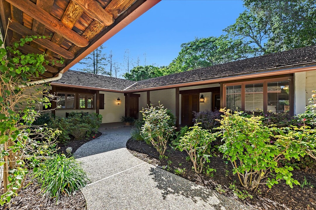 310 Olive Hill Ln in Woodside, CA - Building Photo